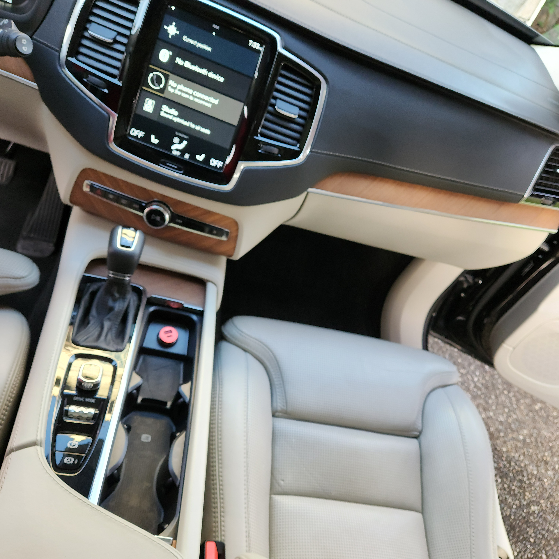 Luxury vehicle center console and infotainment system