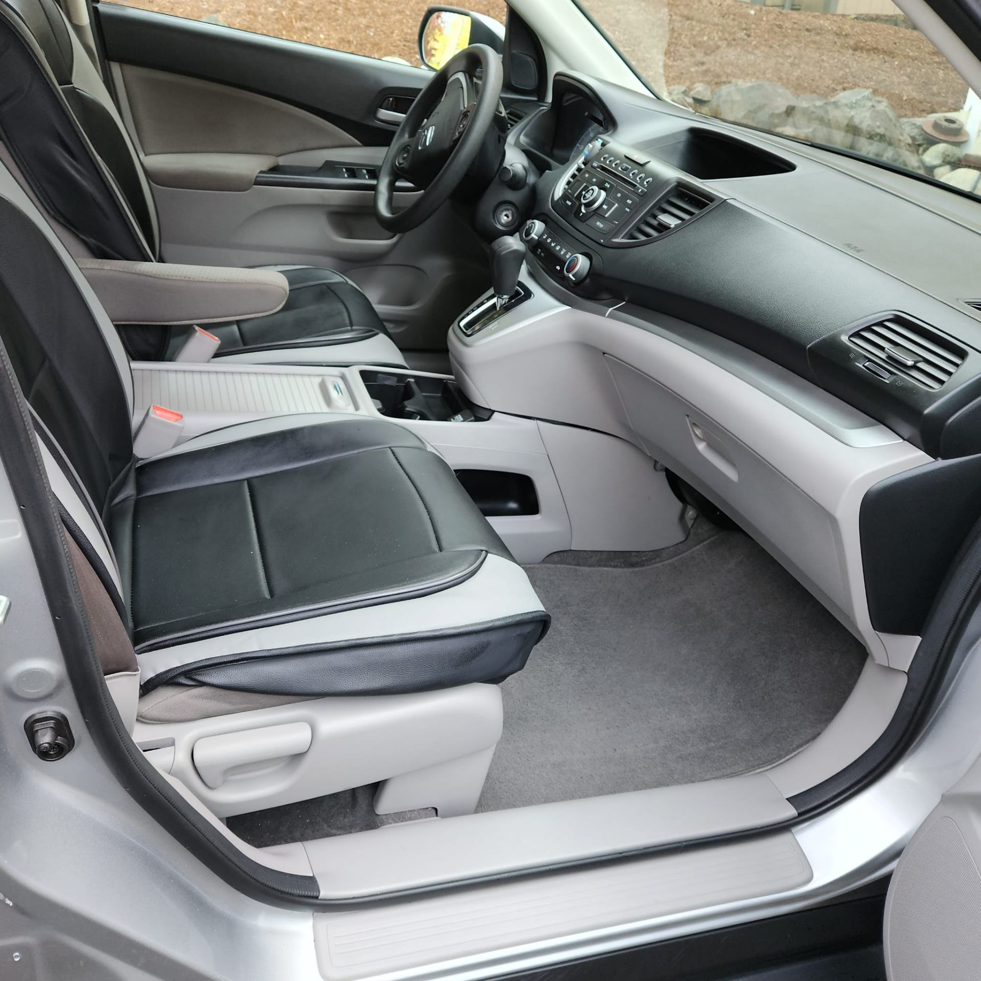 Honda CR-V interior with detailed black leather seats